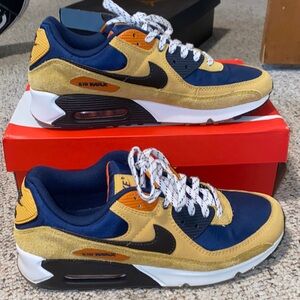 Air max 90s bucktan size 11.5